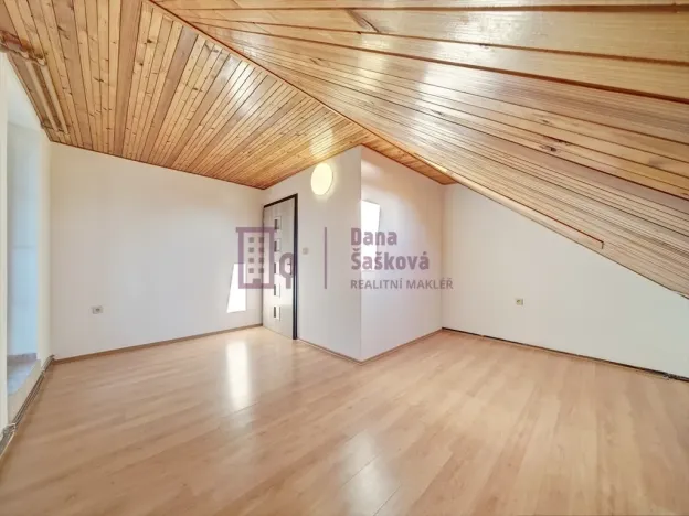 Prodej rodinného domu, Horní Skrýchov, 175 m2