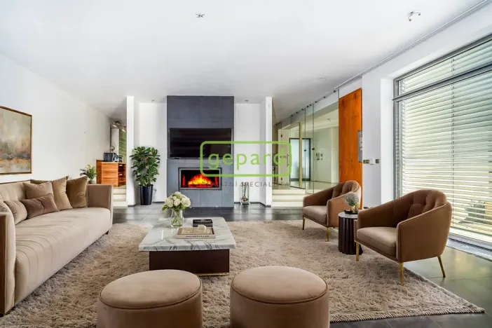 Prodej vily, Kounice, 636 m2