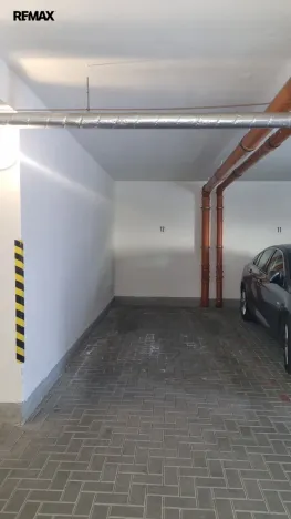 Pronájem garážového stání, Olomouc, Peškova, 12 m2