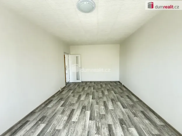Pronájem bytu 1+1, Klášterec nad Ohří, Družstevní, 40 m2
