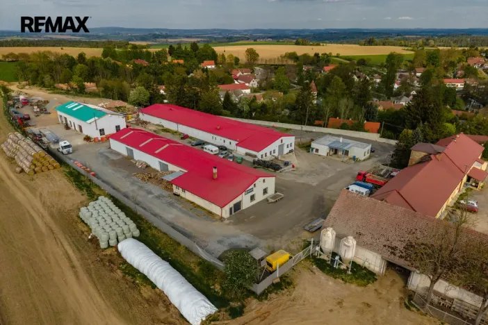 Prodej výrobních prostor, Buřenice, 2100 m2