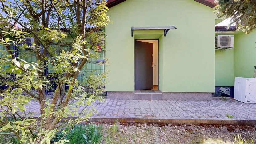 Prodej bytu 1+1, Horoměřice, B. Němcové, 36 m2