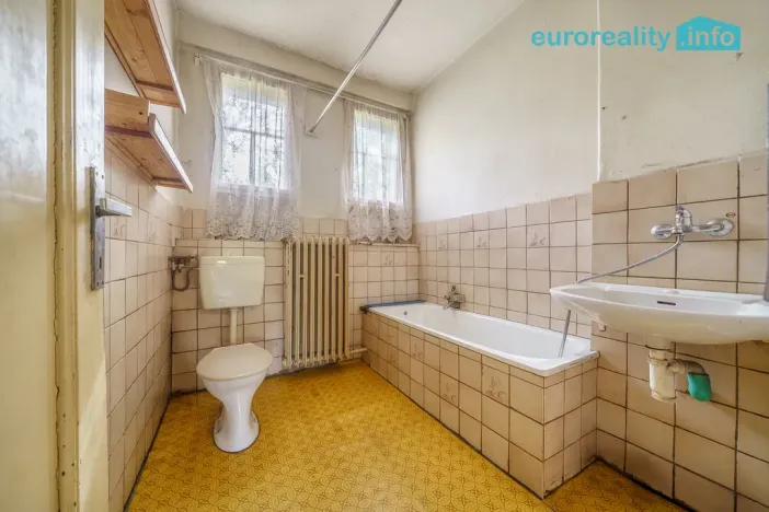 Prodej rodinného domu, Kraslice, Čs. armády, 180 m2