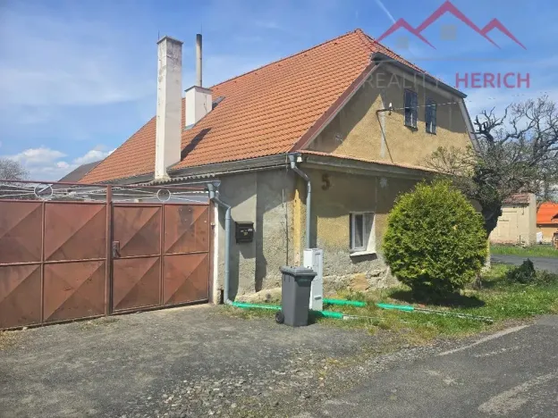 Prodej rodinného domu, Krásný Dvůr - Chrašťany, 400 m2