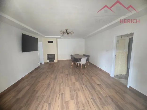 Prodej rodinného domu, Krásný Dvůr - Chrašťany, 400 m2