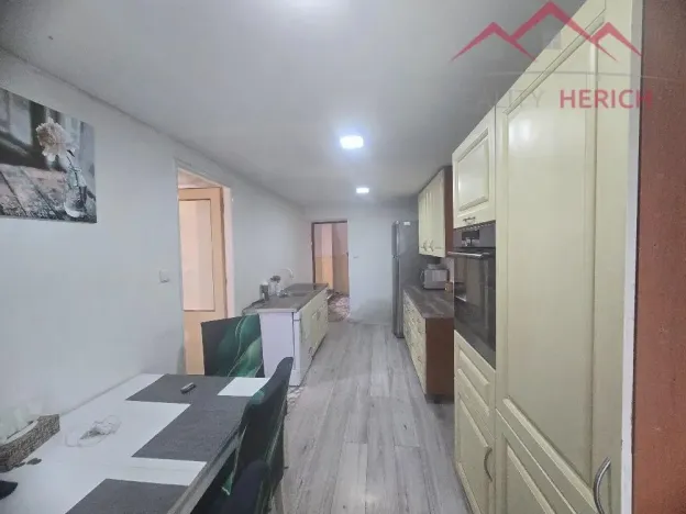 Prodej rodinného domu, Krásný Dvůr - Chrašťany, 400 m2