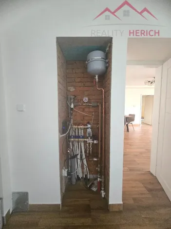 Prodej rodinného domu, Krásný Dvůr - Chrašťany, 400 m2