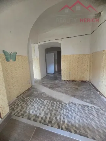 Prodej rodinného domu, Krásný Dvůr - Chrašťany, 400 m2