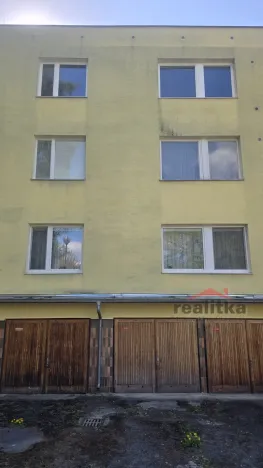 Pronájem garáže, Opava - Předměstí, Dostojevského, 20 m2