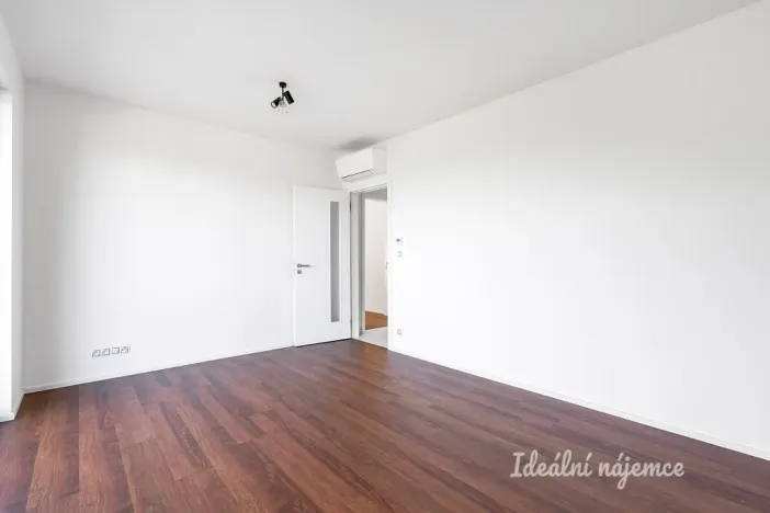 Pronájem bytu 2+kk, Praha - Radlice, Lučištníků, 67 m2