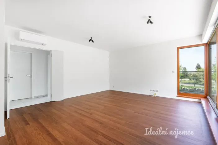 Pronájem bytu 2+kk, Praha - Radlice, Lučištníků, 67 m2