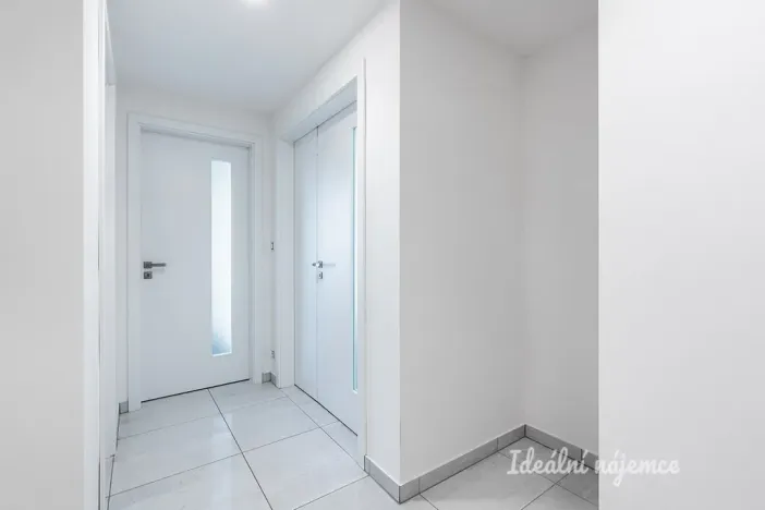 Pronájem bytu 2+kk, Praha - Radlice, Lučištníků, 67 m2