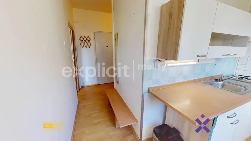 Pronájem bytu 1+1, Zlín - Malenovice, Husova, 32 m2