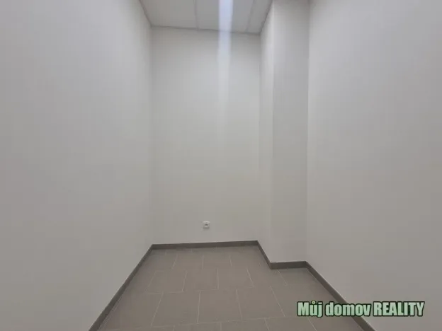 Pronájem skladu, Praha - Hostivař, 550 m2