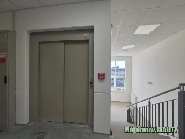 Pronájem skladu, Praha - Hostivař, 550 m2