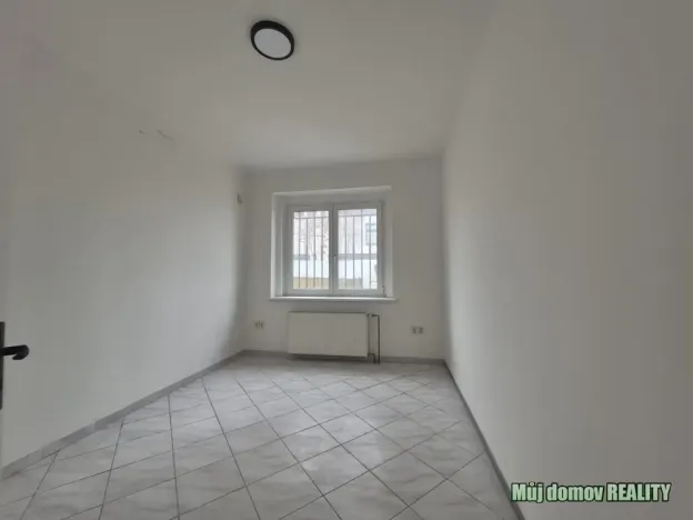 Pronájem obchodního prostoru, Praha - Uhříněves, Přátelství, 626 m2
