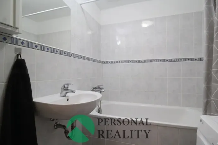 Prodej bytu 2+kk, Karlovy Vary, Nejdlova, 53 m2