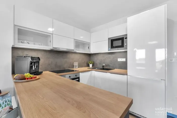 Pronájem bytu 3+kk, Lochenice, 103 m2