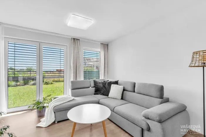 Pronájem bytu 3+kk, Lochenice, 103 m2