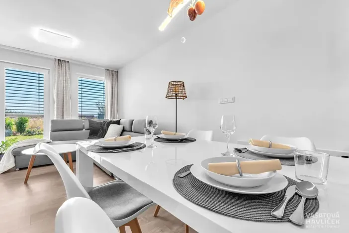 Pronájem bytu 3+kk, Lochenice, 103 m2