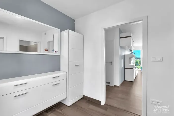 Pronájem bytu 3+kk, Lochenice, 103 m2