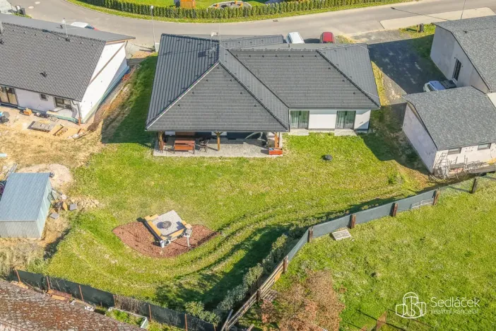 Prodej rodinného domu, Šabina, 182 m2