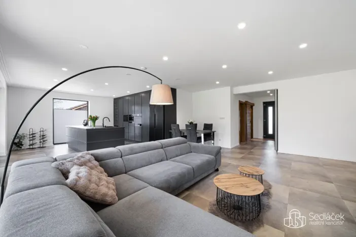 Prodej rodinného domu, Šabina, 182 m2
