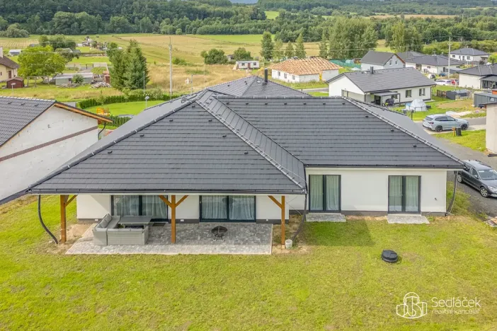 Prodej rodinného domu, Šabina, 182 m2