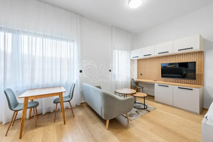 Pronájem bytu 1+kk, Praha - Karlín, Pobřežní, 32 m2