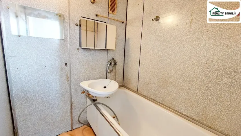 Pronájem bytu 2+1, Cheb, Valdštejnova, 60 m2