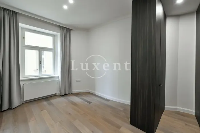 Pronájem bytu 4+kk, Praha - Vinohrady, náměstí Jiřího z Poděbrad, 107 m2