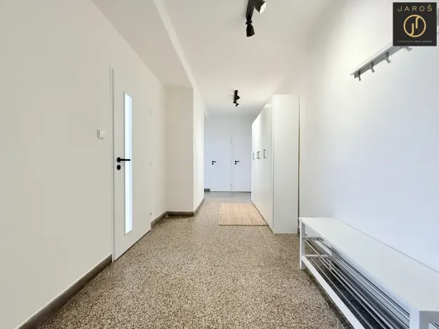 Pronájem bytu 2+1, Kladno, gen. Píky, 61 m2