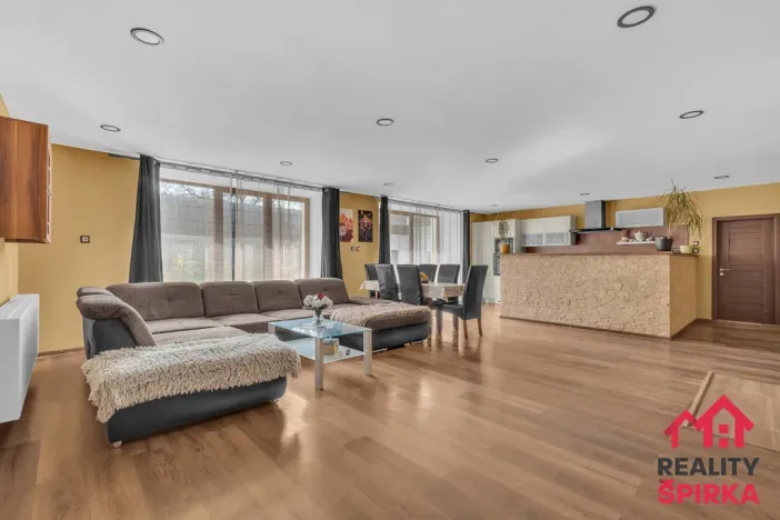 Prodej rodinného domu, Kamenná Horka, 405 m2