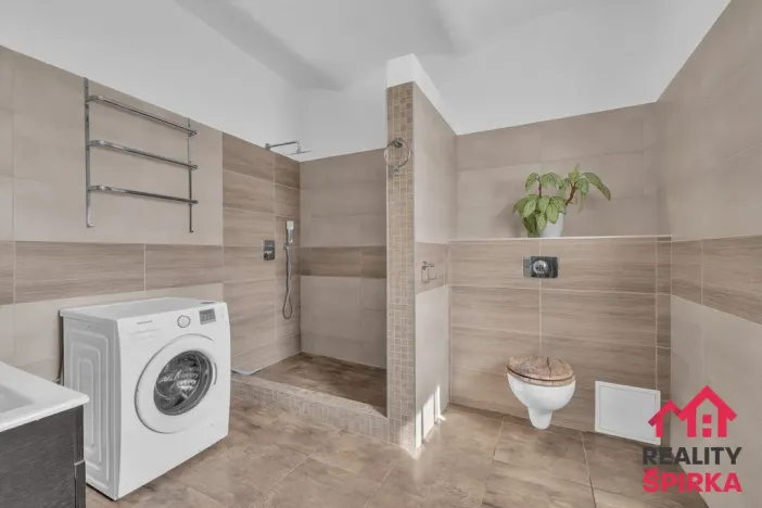 Prodej rodinného domu, Kamenná Horka, 405 m2