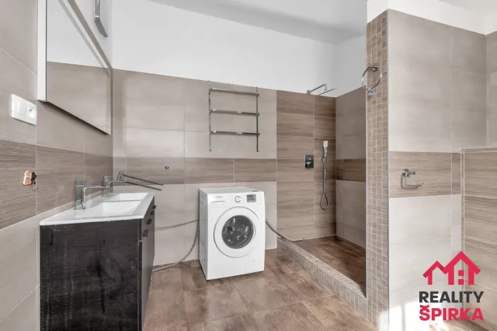 Prodej rodinného domu, Kamenná Horka, 405 m2