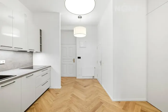 Pronájem bytu 2+kk, Praha - Vinohrady, Velehradská, 44 m2