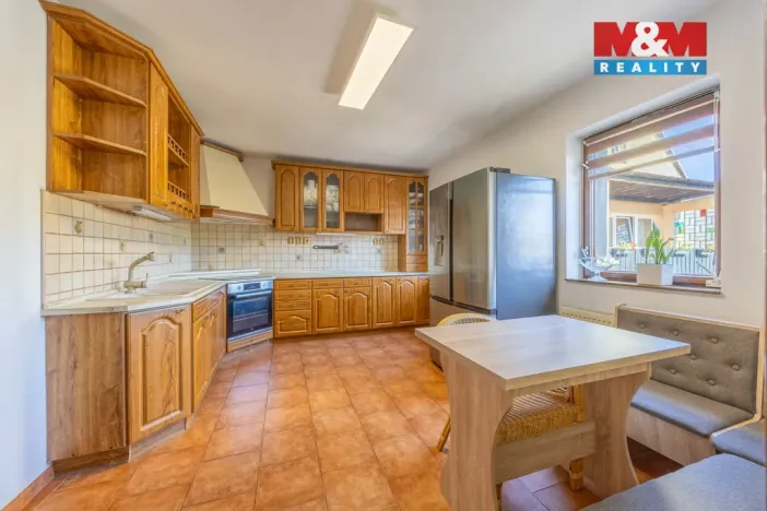 Prodej rodinného domu, Korozluky, 200 m2