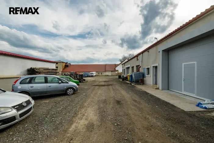 Prodej skladu, Buřenice, 2100 m2