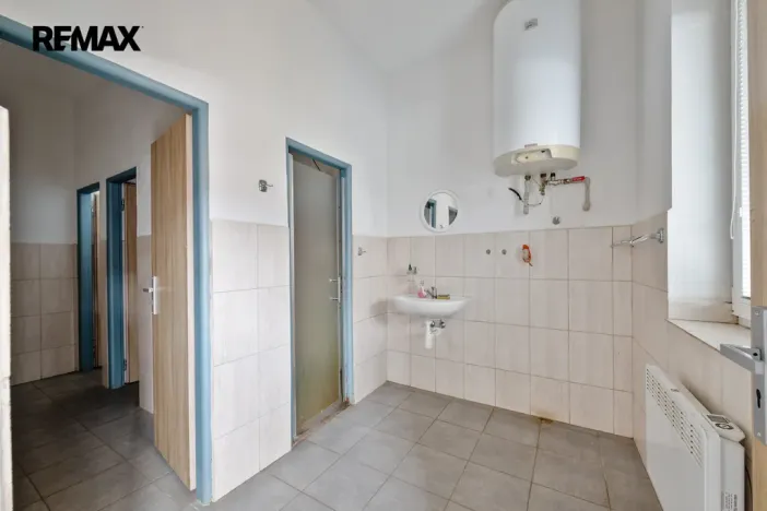 Prodej skladu, Buřenice, 2100 m2