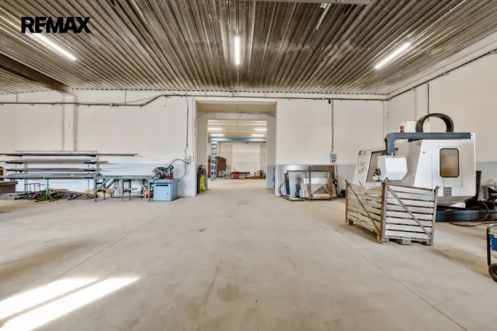 Prodej skladu, Buřenice, 2100 m2
