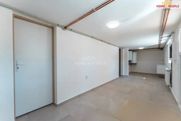 Prodej rodinného domu, Zakřany, 234 m2