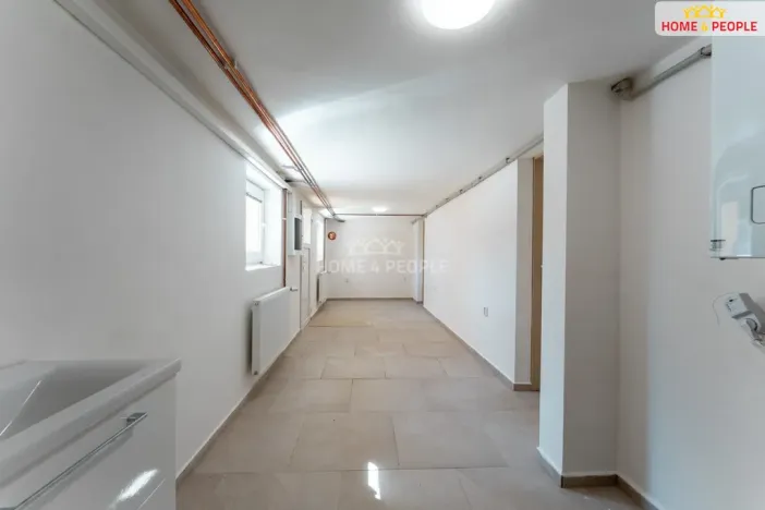 Prodej rodinného domu, Zakřany, 234 m2