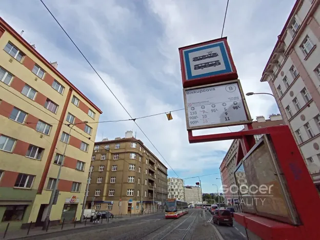 Pronájem bytu 2+kk, Praha - Žižkov, Jeseniova, 48 m2