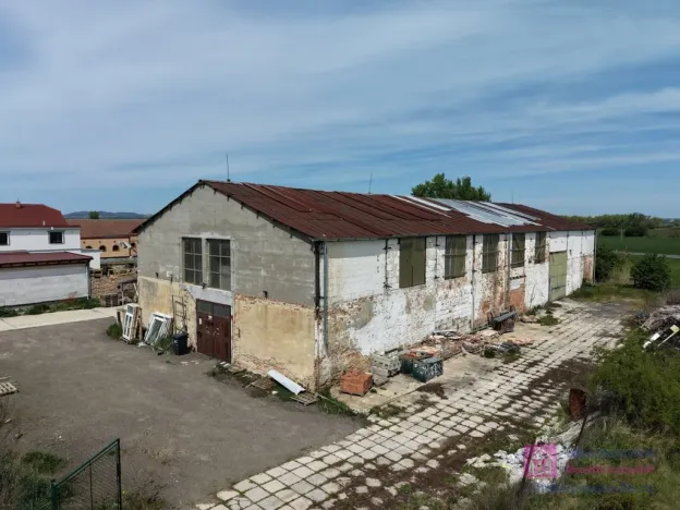 Prodej skladu, Valtice, Mikulovská, 600 m2