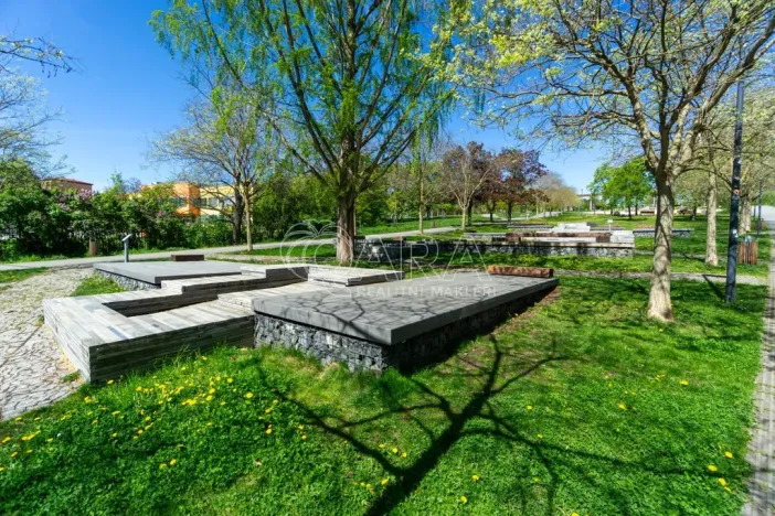 Prodej bytu 2+1, Praha - Malešice, Káranská, 52 m2
