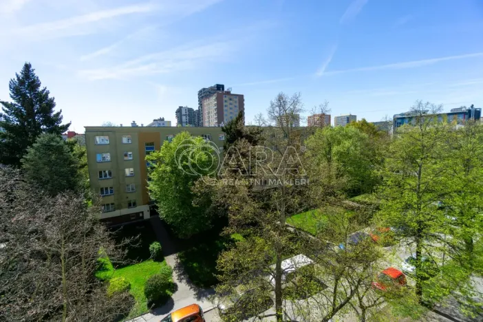 Prodej bytu 2+1, Praha - Malešice, Káranská, 52 m2