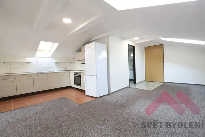 Pronájem bytu 2+1, Praha - Slivenec, Pod rybníkem, 48 m2