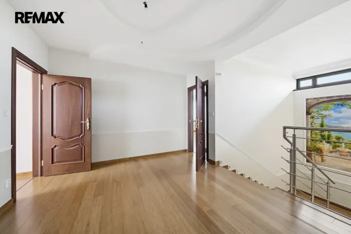 Prodej rodinného domu, Jesenice - Zdiměřice, Sýkorová, 363 m2
