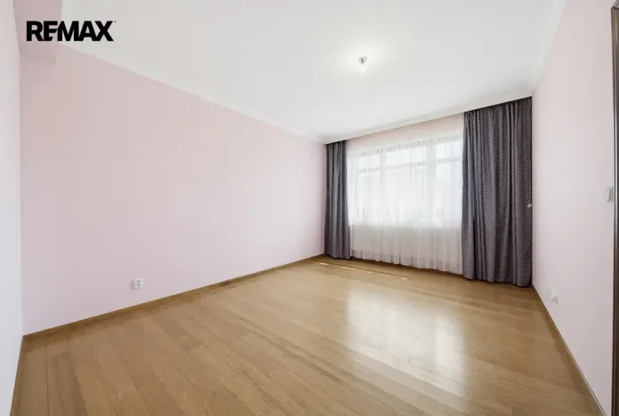 Prodej rodinného domu, Jesenice - Zdiměřice, Sýkorová, 363 m2
