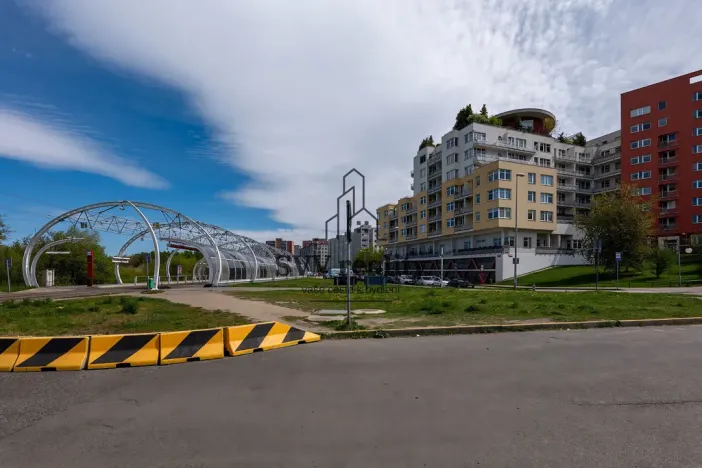 Prodej bytu 2+kk, Praha - Hlubočepy, Trnkovo náměstí, 43 m2